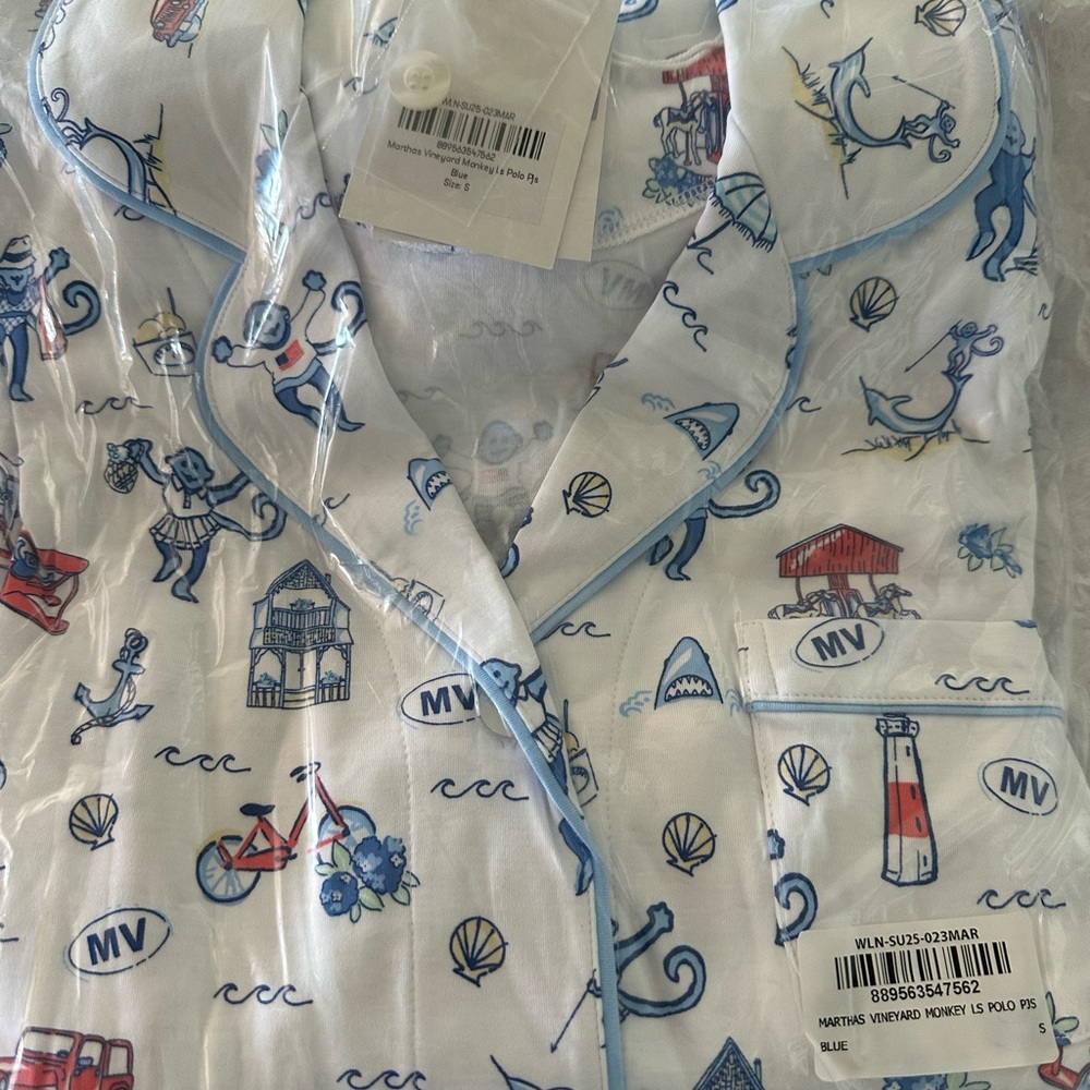 Roller Rabbit Monkey Martha’s Vineyard polo shirt and pant set. Size small